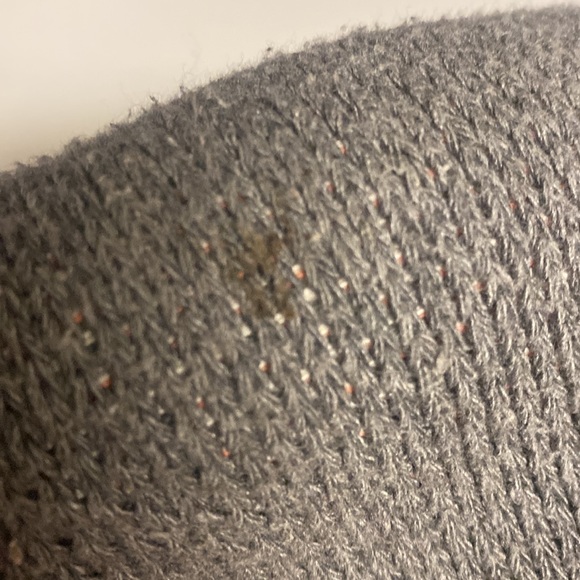 In 2 Green Recycled Blanket Throw Salmon Gray 65” by 48” - Picture 17 of 17